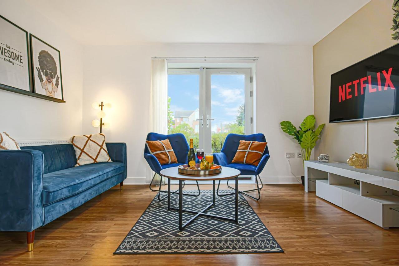 Stylish Apartment With Balcony, Free Parking, Fast Wifi And Smart Tv With Sky And Netflix By Yoko Property ミルトン・ケインズ エクステリア 写真